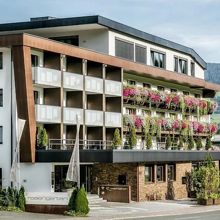 Alpenparks Hotel&apartment Taxacher 5*