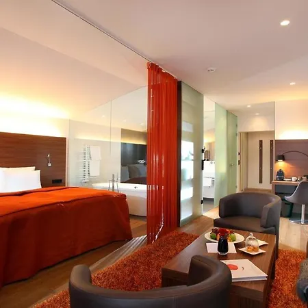 酒店 Alpenparks & Taxacher