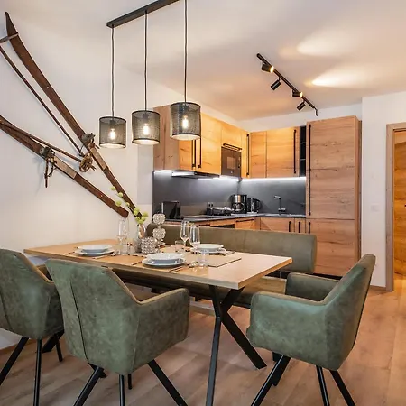 Alpenparks Hotel&apartment Taxacher 5*