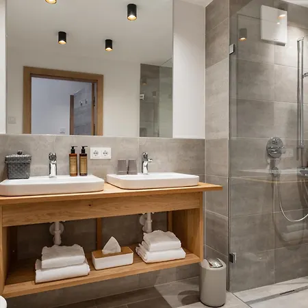Alpenparks Hotel&apartment Taxacher Hotel Kirchberg in Tirol
