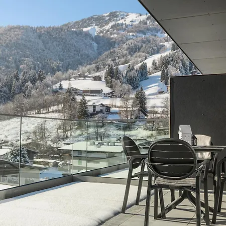 Otel Alpenparks & Taxacher 5*