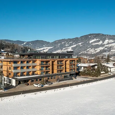 Otel Alpenparks & Taxacher Kirchberg in Tirol