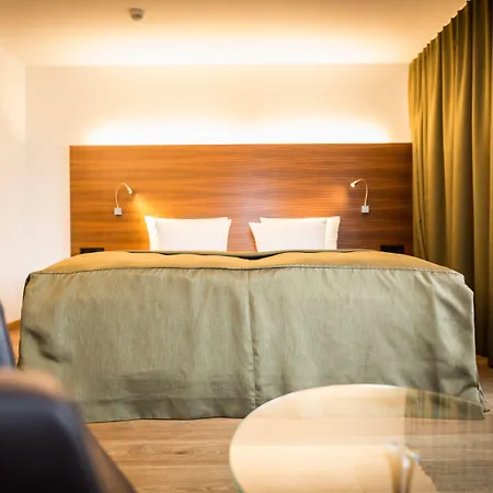 酒店 Alpenparks & Taxacher