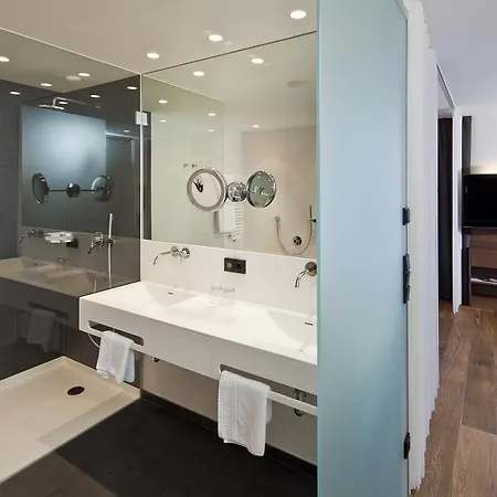 Alpenparks & Taxacher 酒店 5*