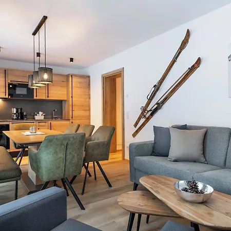 Alpenparks & Taxacher Hotel 5*