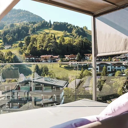 Alpenparks & Taxacher Hotel 5*