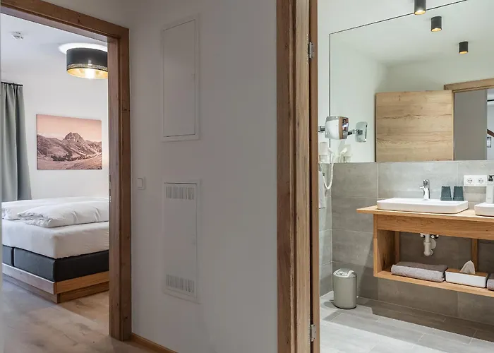 Alpenparks & Taxacher 5*