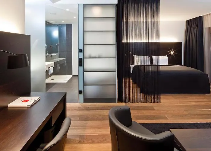 Hotel Alpenparks & Taxacher 5*