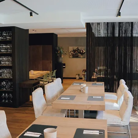Alpenparks & Taxacher Szálloda 5*