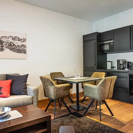 Alpenparks & Taxacher Hotel 5*