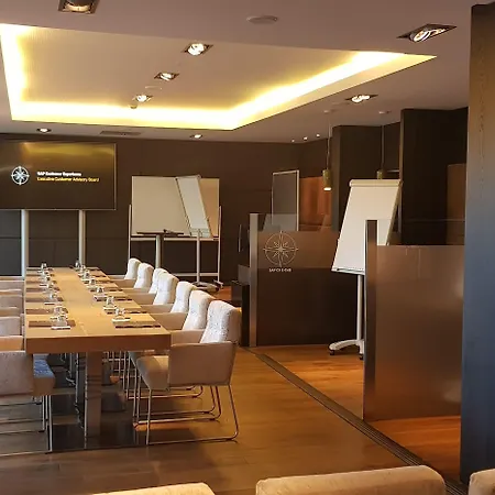 Hotel Alpenparks & Taxacher 5*