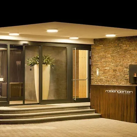 Hotel Alpenparks & Taxacher