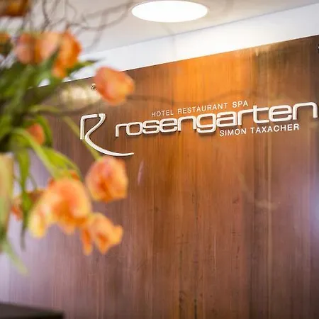 Hotel Alpenparks & Taxacher 5*